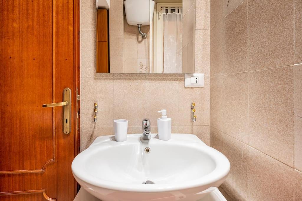 44Oz Apartment With Terrace In Monteverde Roma Esterno foto